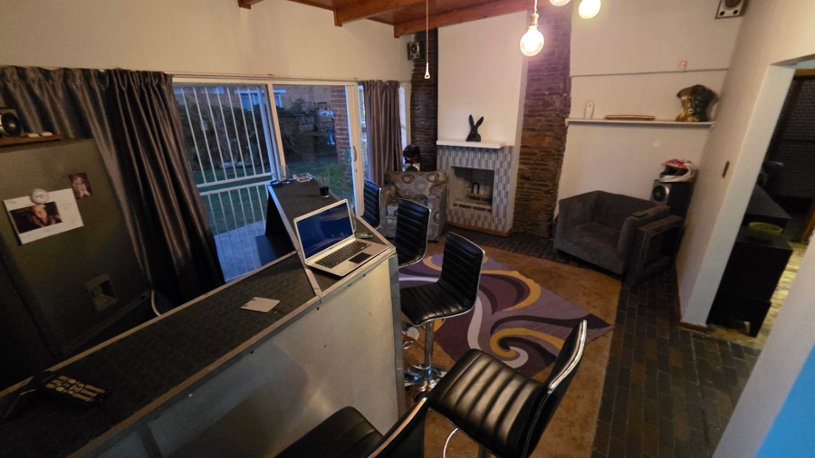 5 Bedroom Property for Sale in Fichardt Park Free State